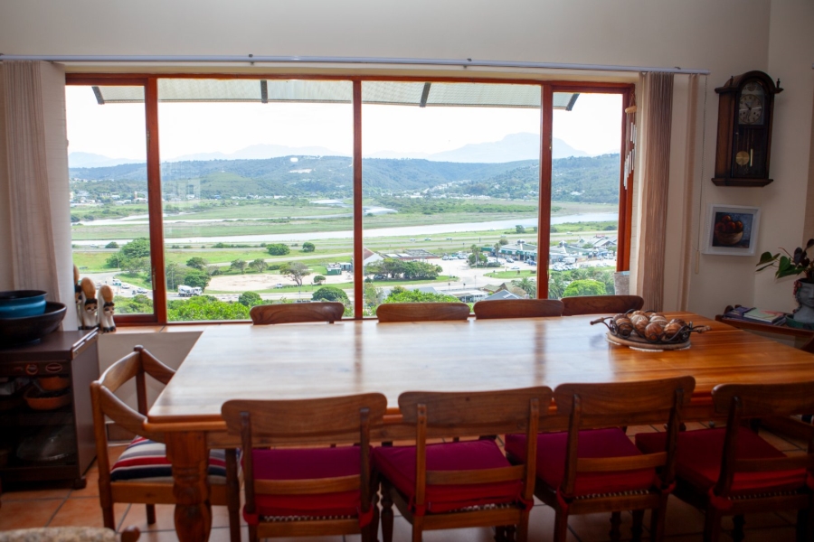 4 Bedroom Property for Sale in Southern Cross Western Cape